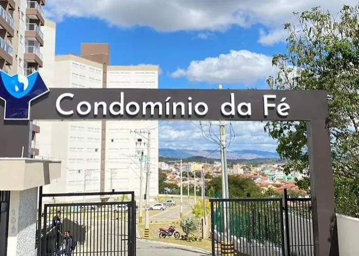 Kitnet à 300 metros da Canção Nova