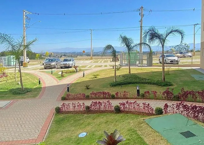 Kitnet à 300 metros da Canção Nova