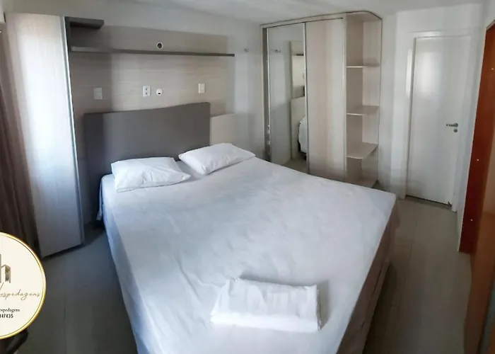 American Flat - Ponta D'Areia - Ferreira Hospedagens São Luís, Brasil