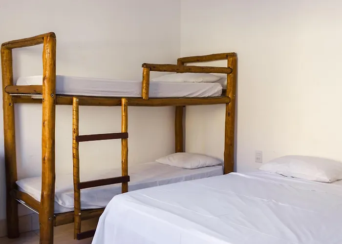 Canyons Camping Capitolio