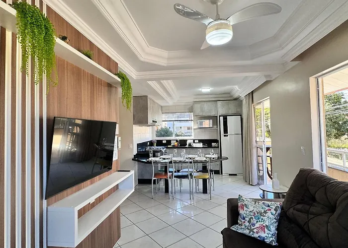 Residencial 364 - Localização privilegiada à 5min da praia Bombinhas, Brasil