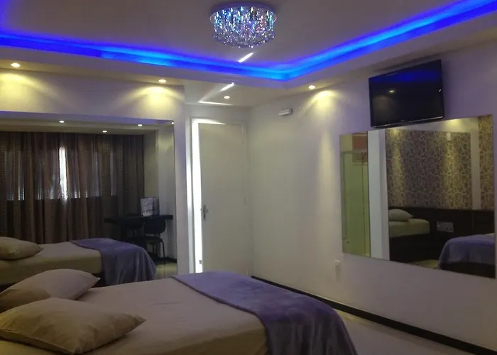 Petit Amour Motel (Adults Only)