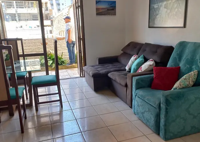 Apartamento Com Cozinha Completa Em Torres, Perto Das 4 Pracas E Praia