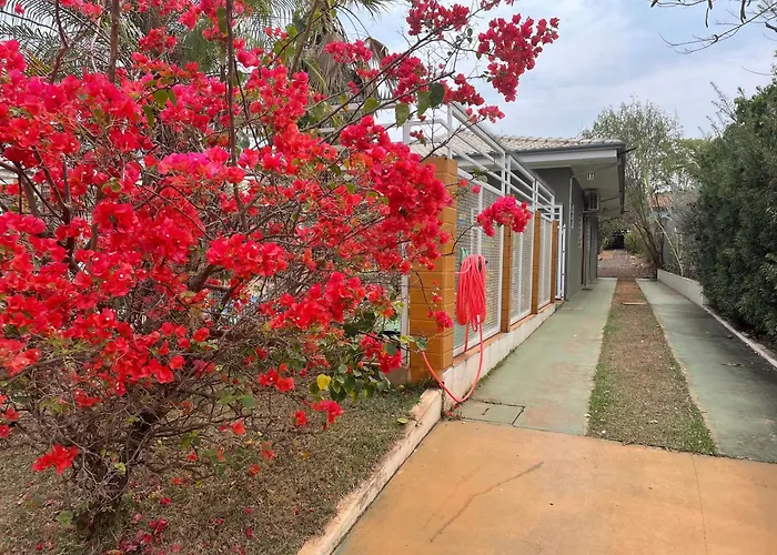 Biomas Hotel - suites econômicas e espaço arejado