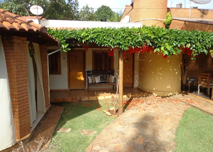 Hotel Pousada Chale Das Flores Sertãozinho, Brasil