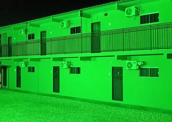LOCANDA DA SERRA - Aptos Mobiliados e Suítes por Temporada Barra do Garças, Brasil