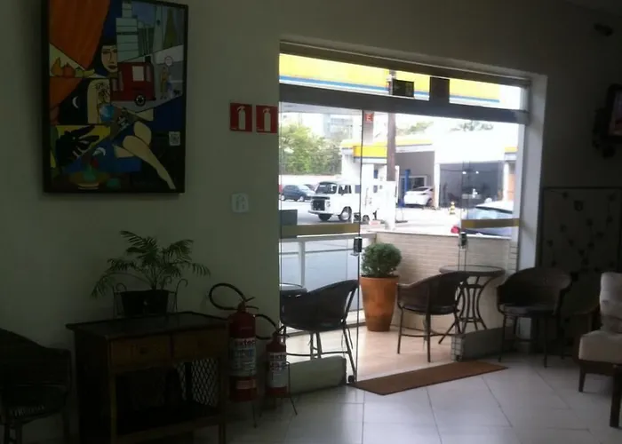 Hotel Crisbel Cubatão, Brasil