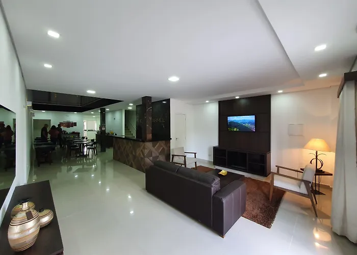 Hotel Carmelo - Airport São José dos Pinhais, Brasil