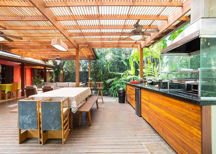 Casa Tubarão - piscina aquecida - Praia de Camburi Sao Sebastiao , Brasil