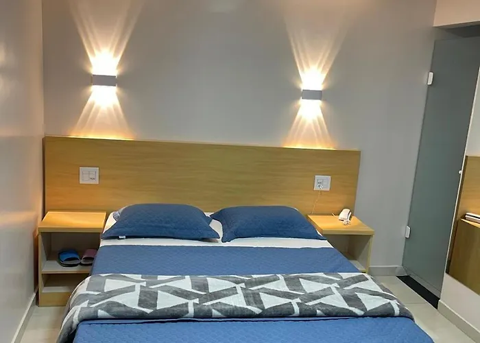 Hotel Ellos - Estacionamento e Café da Manhã Incluso