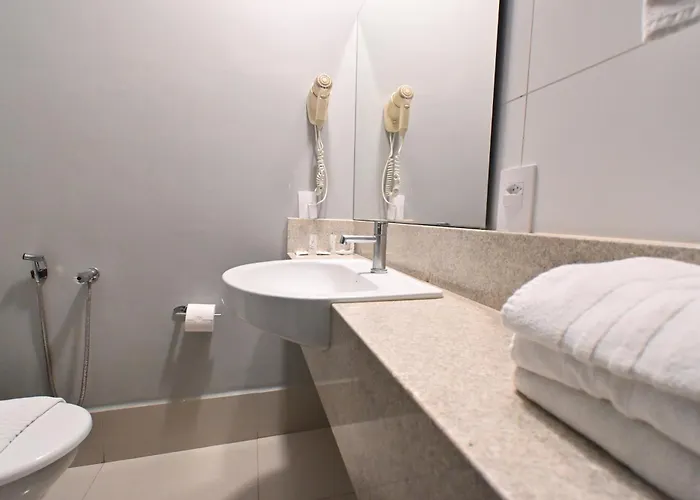 Hotel PrimeInn Excelente Custo Benefício e Taxas de Estacionamento Isentas