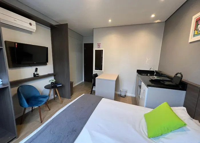 Rezende Suítes Hotel