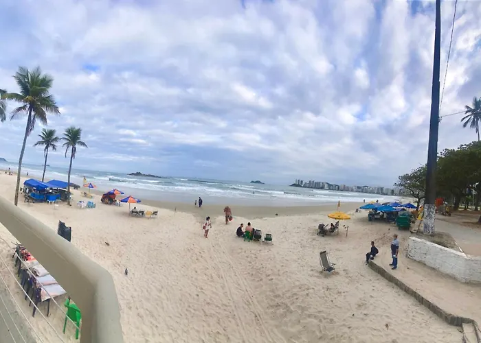 Guaruja Pitangueiras apto na praia