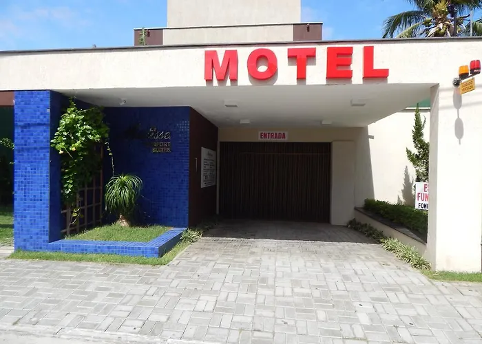 Matisse Comfort Suites (Adults Only)