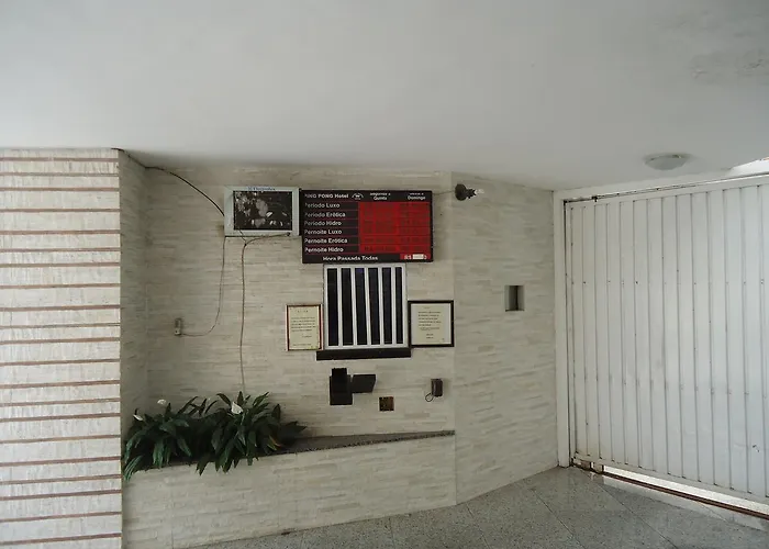 Ping Pong Hotel