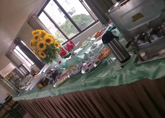 Athenas Plaza Hotel