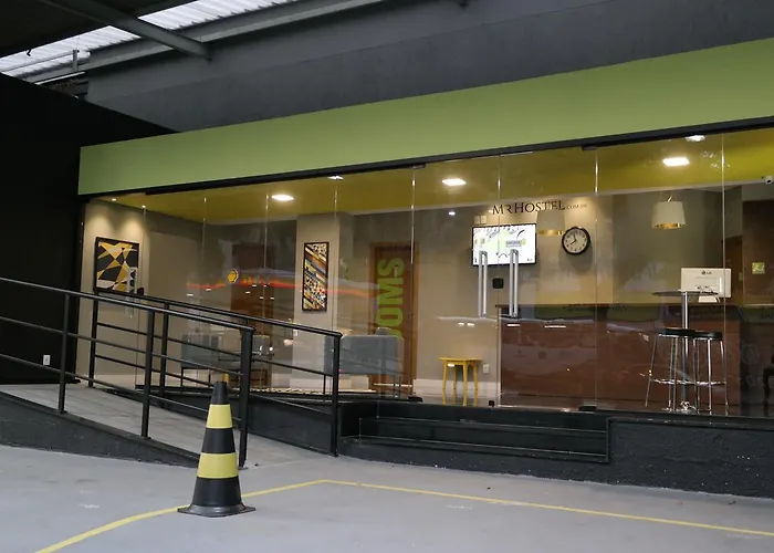 Mr. Hostel Business Lodge