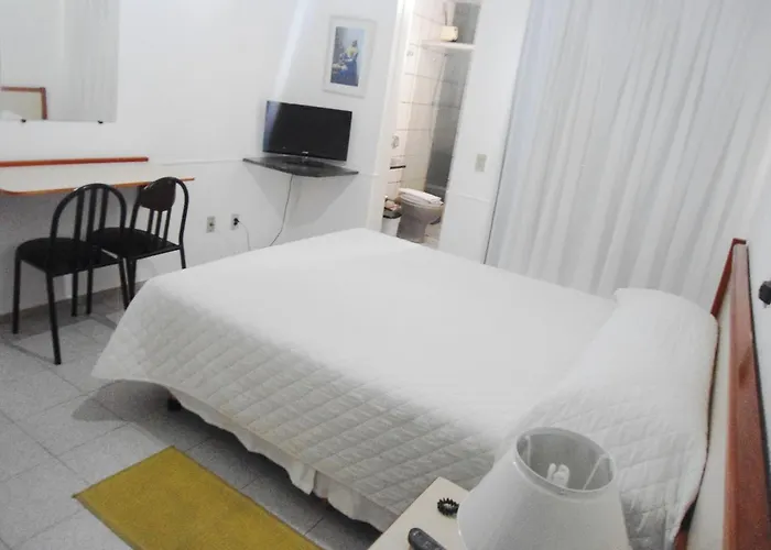 Hotel Job
