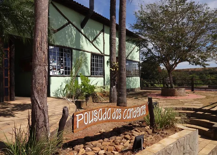 Pousada Das Candeias-café da manhã incluso