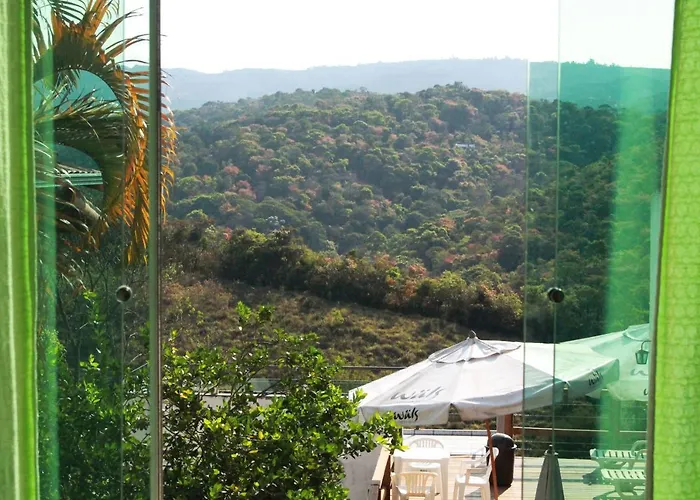 Vila Macacos Pousada