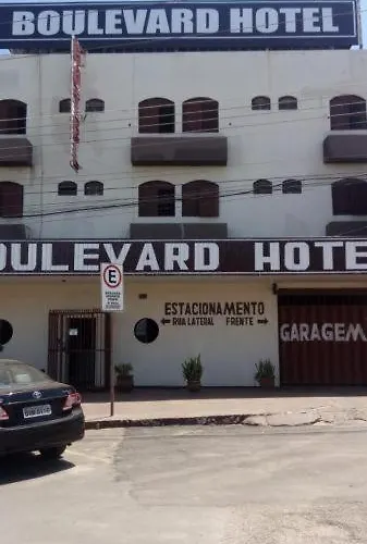 Boulevard Hotel