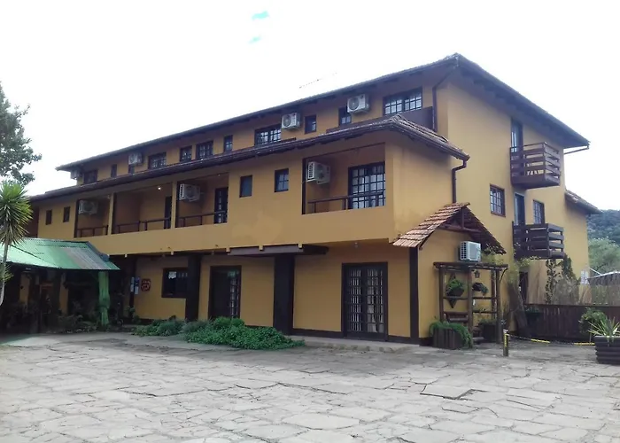 Hotel Fazenda Pedras Brancas