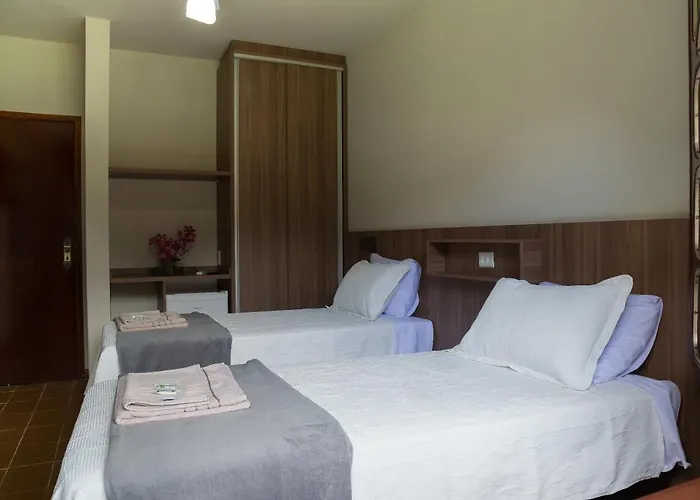 Hostel Slg Maringá, Brasil