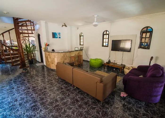 Kionda Surf Hostel