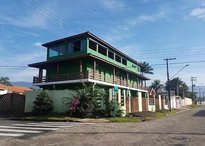 Oasis Pousada Bertioga, Brasil